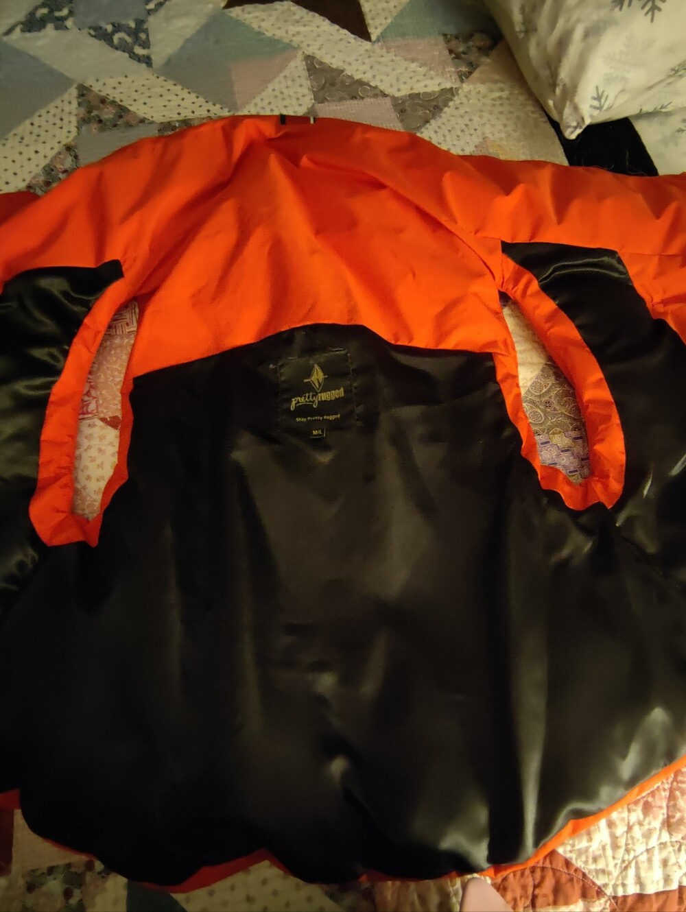 Pretty Rugged Puffer Vest M/L - Picture 6 of 6